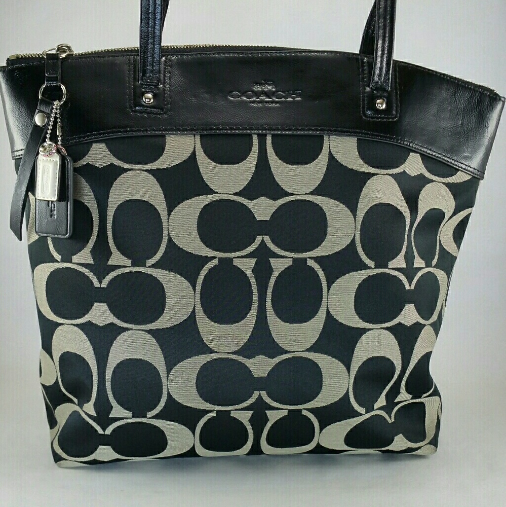 Coach Black Patent Leather Shoulder Bag